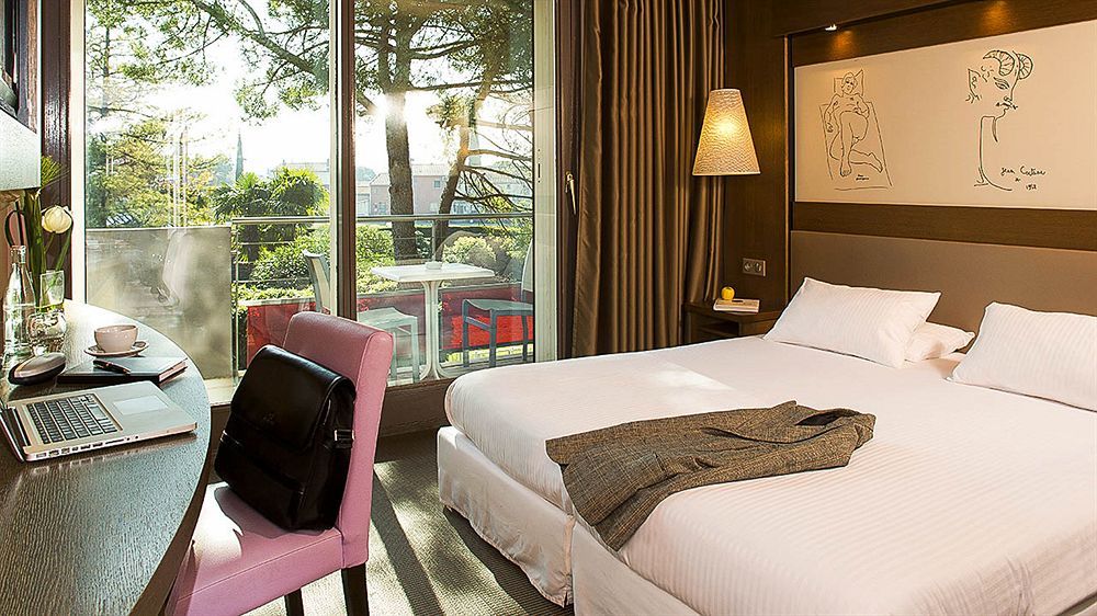 Le Safari Hotel Restaurant カルパントラ エクステリア 写真